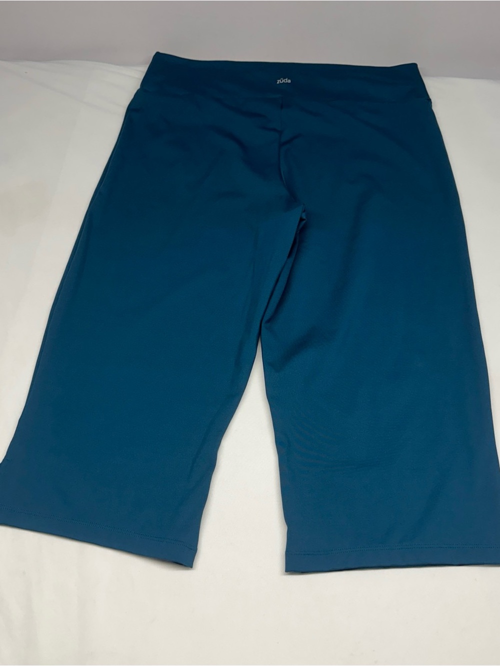 zuda Teal Cropped Athletic Capris
